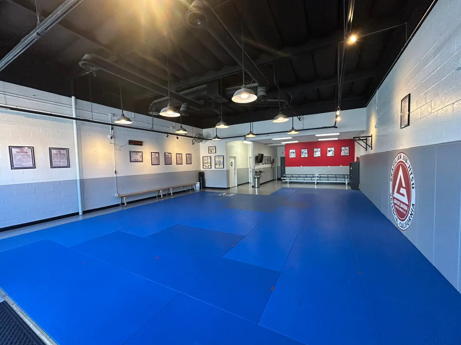 Gracie Barra Valencia facility image